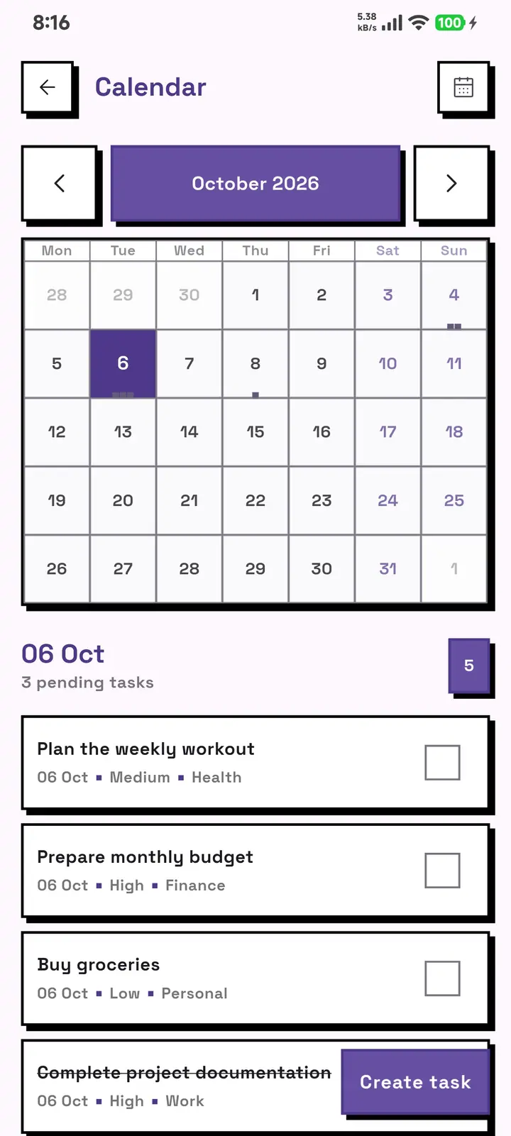 The GridDo calendar screen with the month highlighted and the tasks of the selected day.