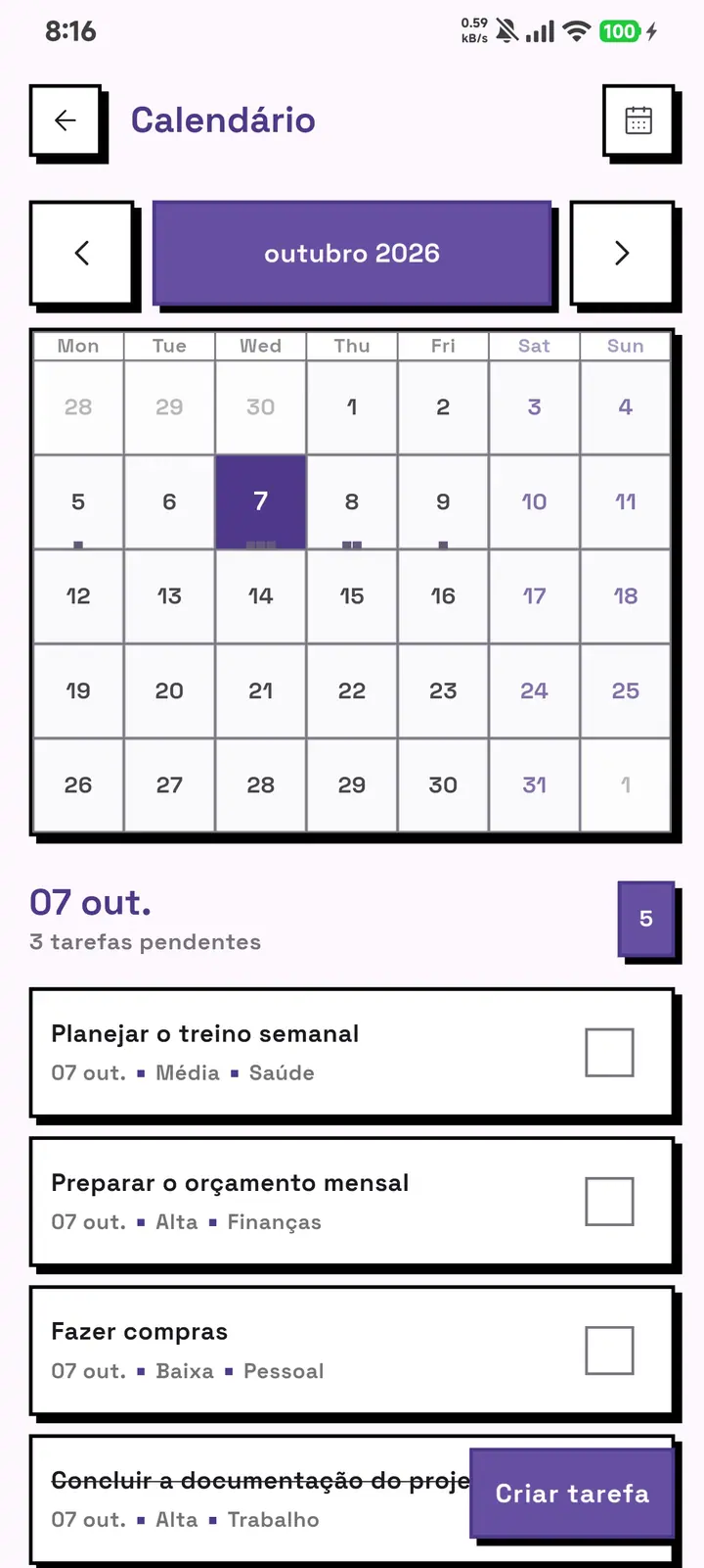 A tela do calendário do GridDo com o mês em destaque e as tarefas do dia selecionado.
